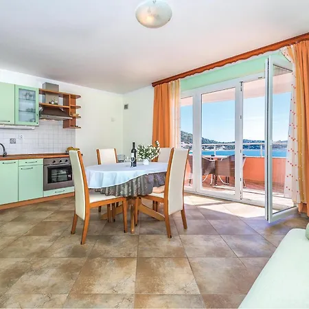 Apartment Gorgeous In With Kitchen Tisno